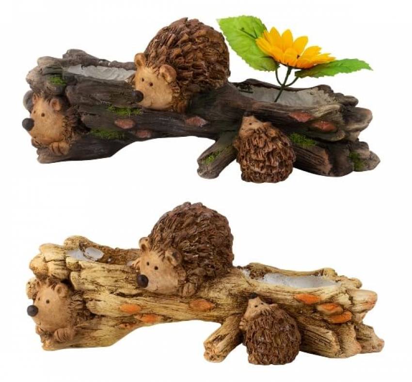 holzstamm mit igelfiguren pflamzschalen